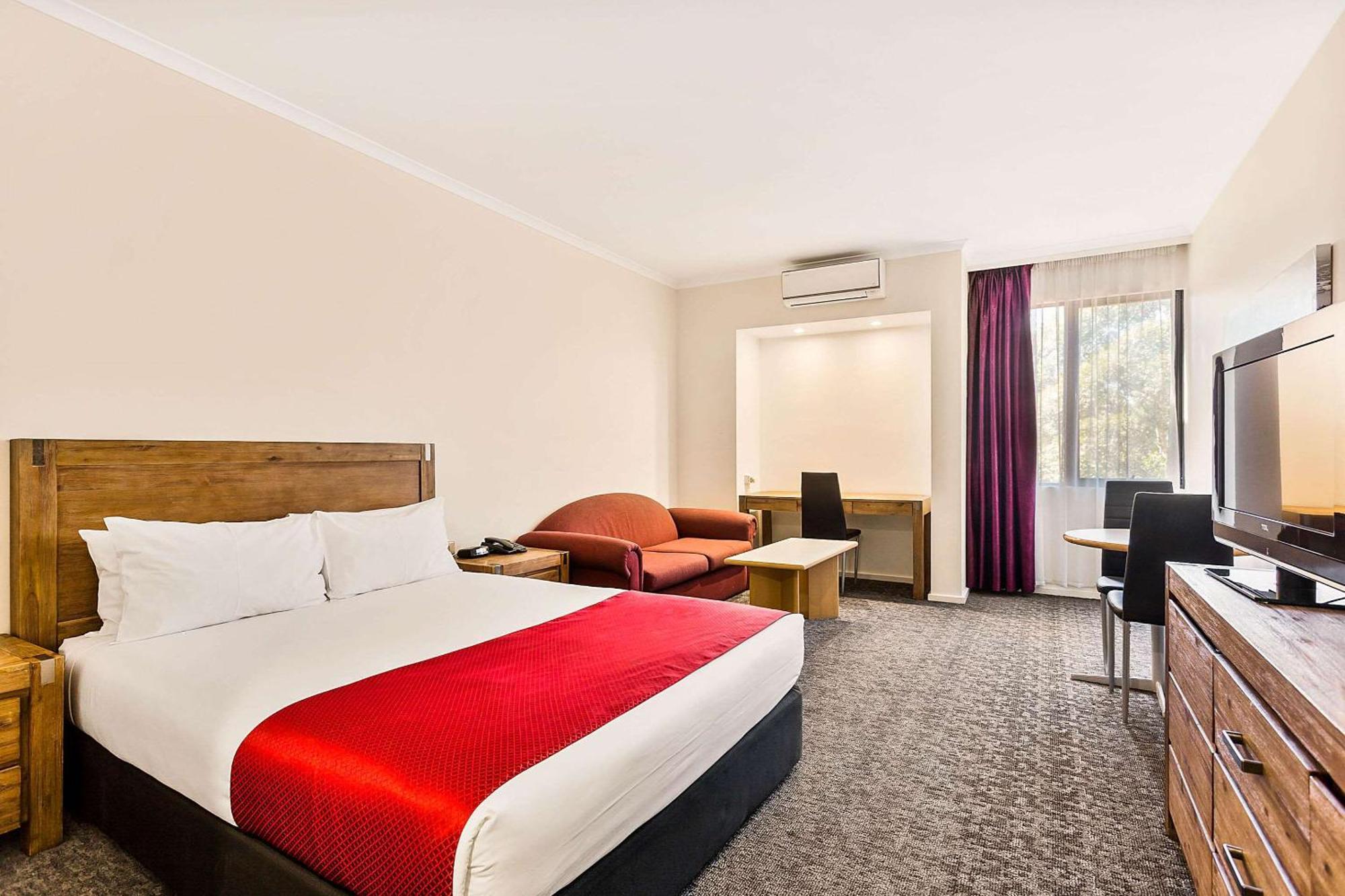 Quality Hotel Manor Mitcham Екстер'єр фото